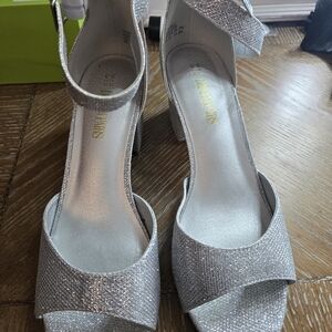 Silver block heels evening shoes 9.5